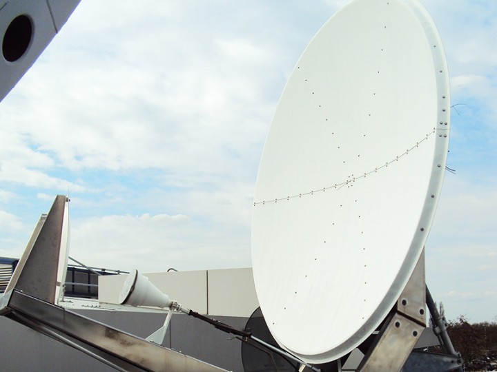 Trax Broadcast Services, Uplinks and Dowlinks